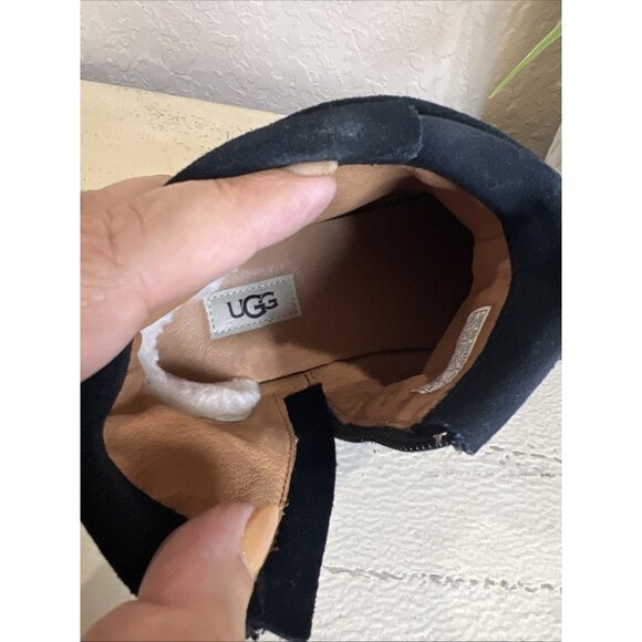 Ugg Reid Moc Soft Suede Moccasin Bootie Black Womens 7.5 Bohemian Festival VGUC - Picture 12 of 13
